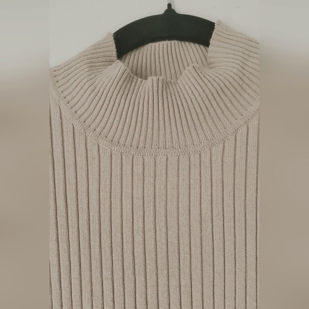 Madison Grey Ribbed Mock Neck Top - Picture 3 of 8